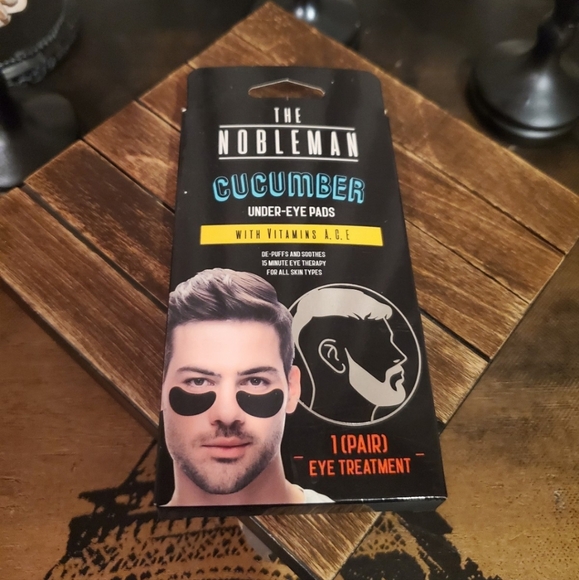 The Nobleman Cucumber Under-Eye Pads - Picture 4 of 4